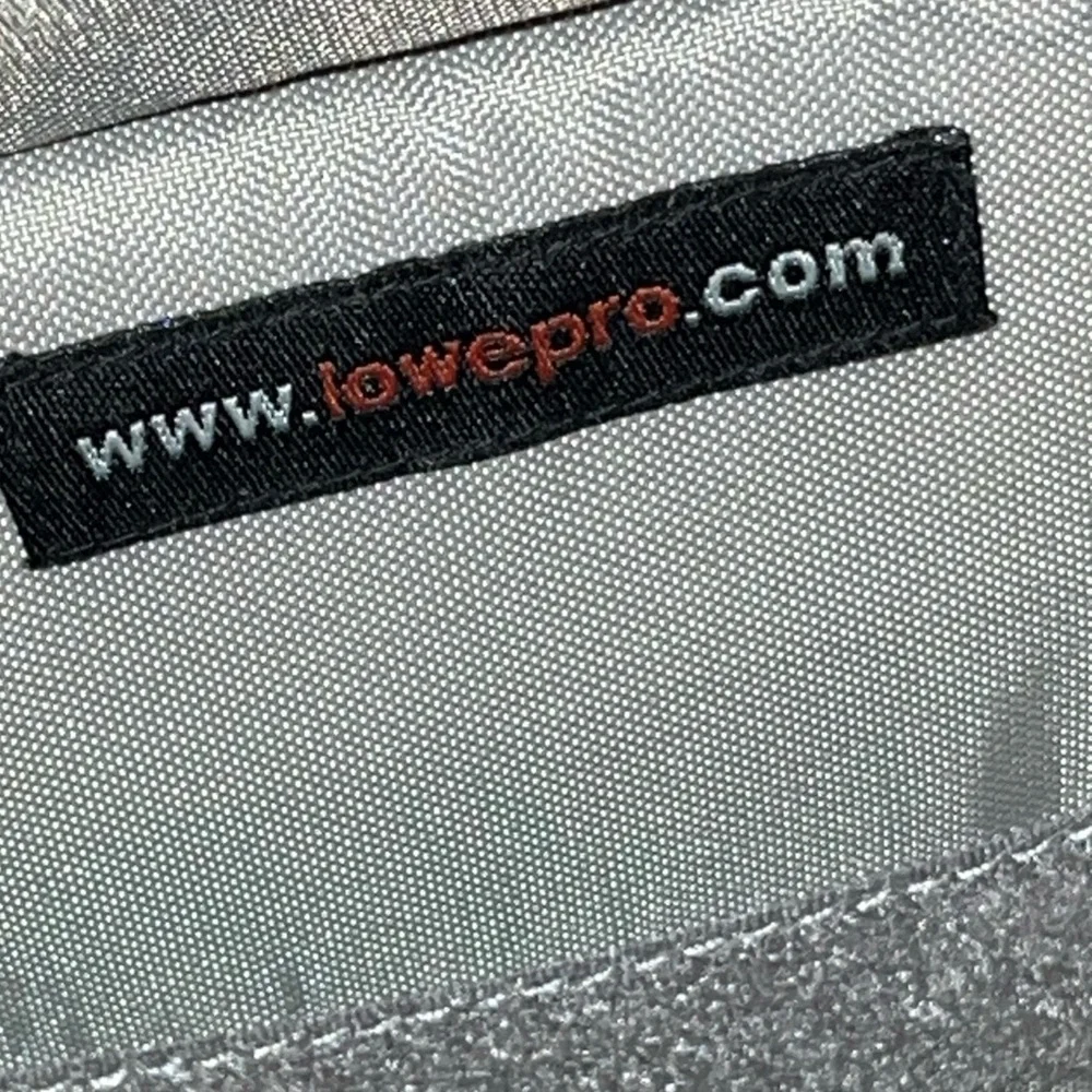 Lowepro EX 140 Black nylon Canvas Camera Soft Bag Shoulder Strap carry case 8x7”